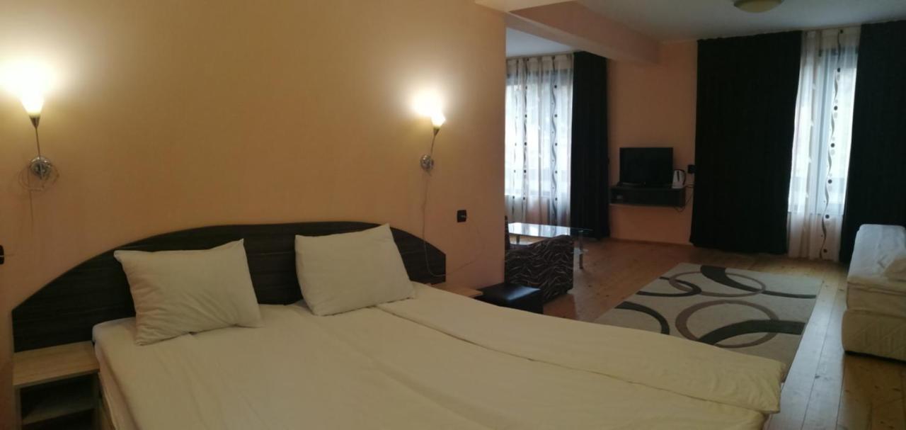 Apartments Black Horse Пампорово Екстериор снимка