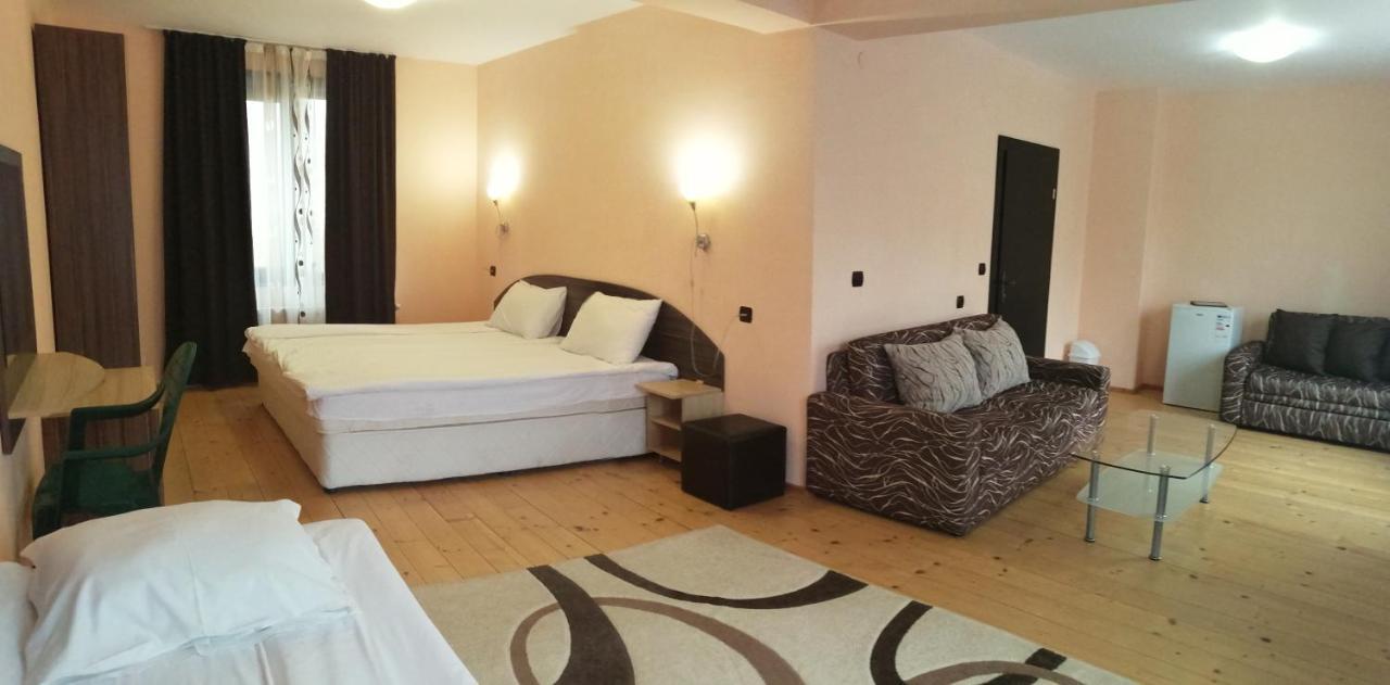 Apartments Black Horse Пампорово Екстериор снимка