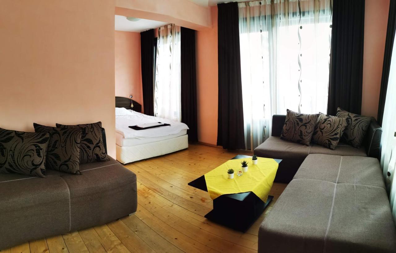 Apartments Black Horse Пампорово Екстериор снимка