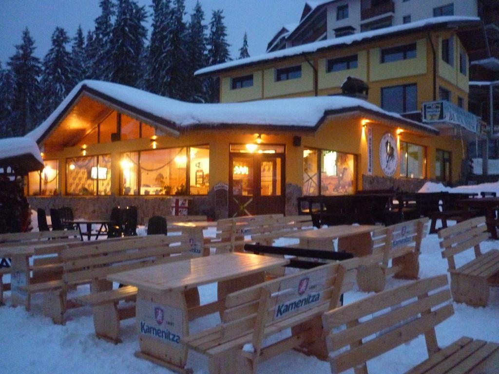 Apartments Black Horse Пампорово Екстериор снимка